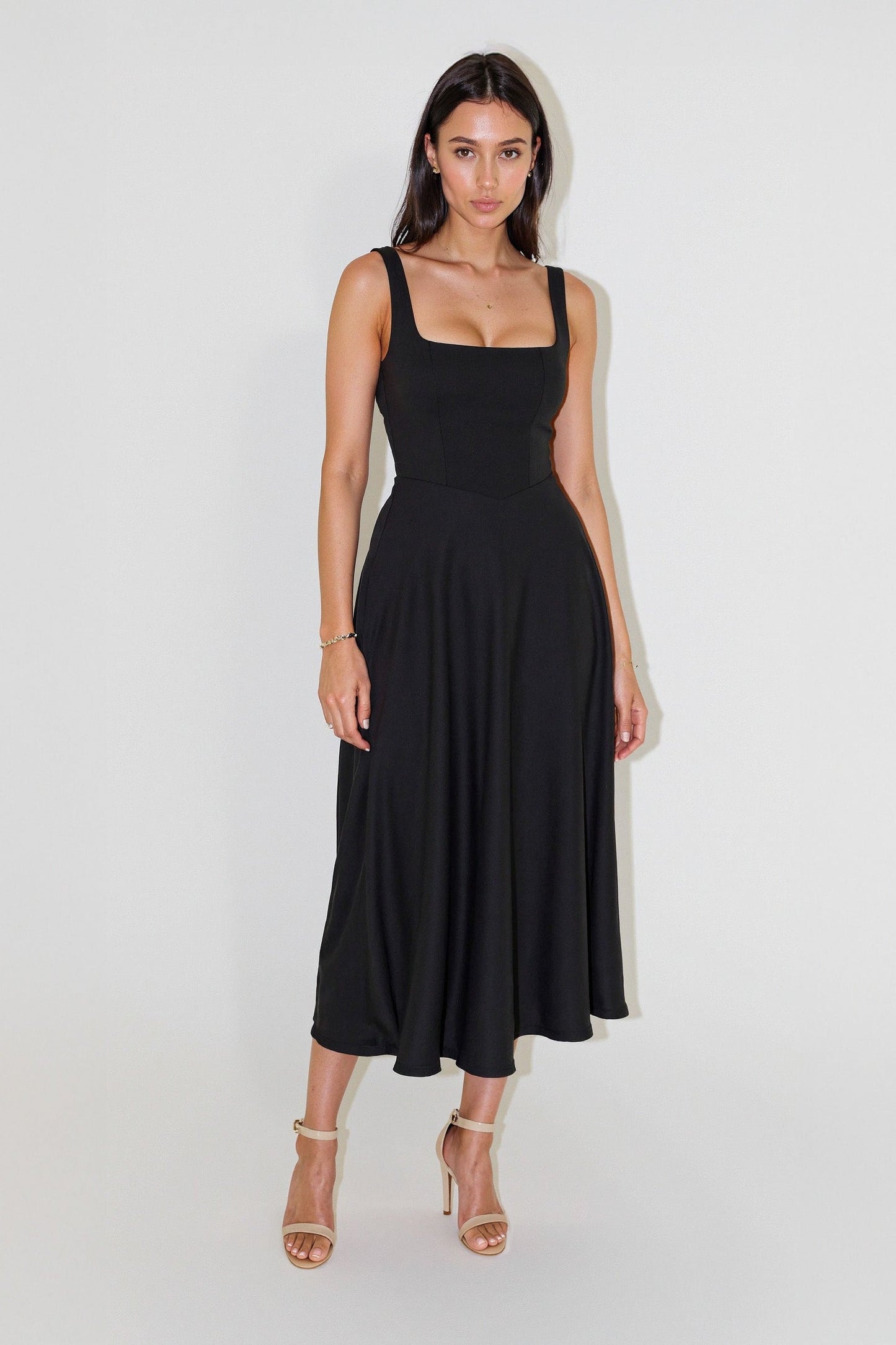 Nomi - Rochie midi cu decolteu pătrat
