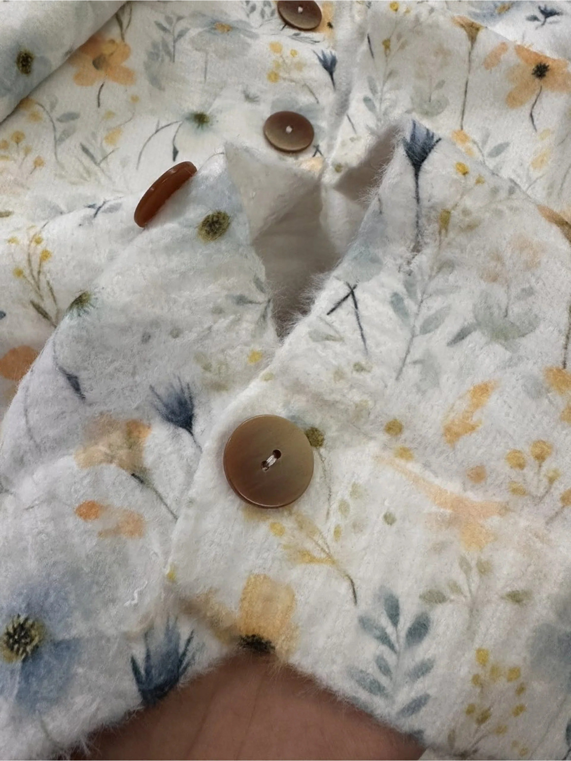 Veronica – Cardigan Lejer Din Material Aerisit Și Plăcut La Atingere