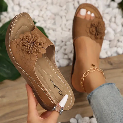 Adelina – Sandale cu platformă florală