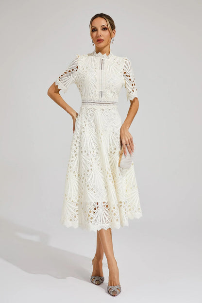 Elianne – Rochie Midi Brodată Cu Siluetă Evazată