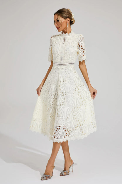 Elianne – Rochie Midi Brodată Cu Siluetă Evazată