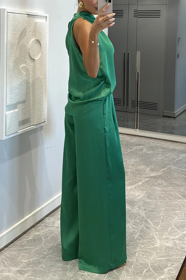 Loana - Set de bluză din satin cu guler înalt și pantaloni lejeri cu buzunare elastice Classic on You