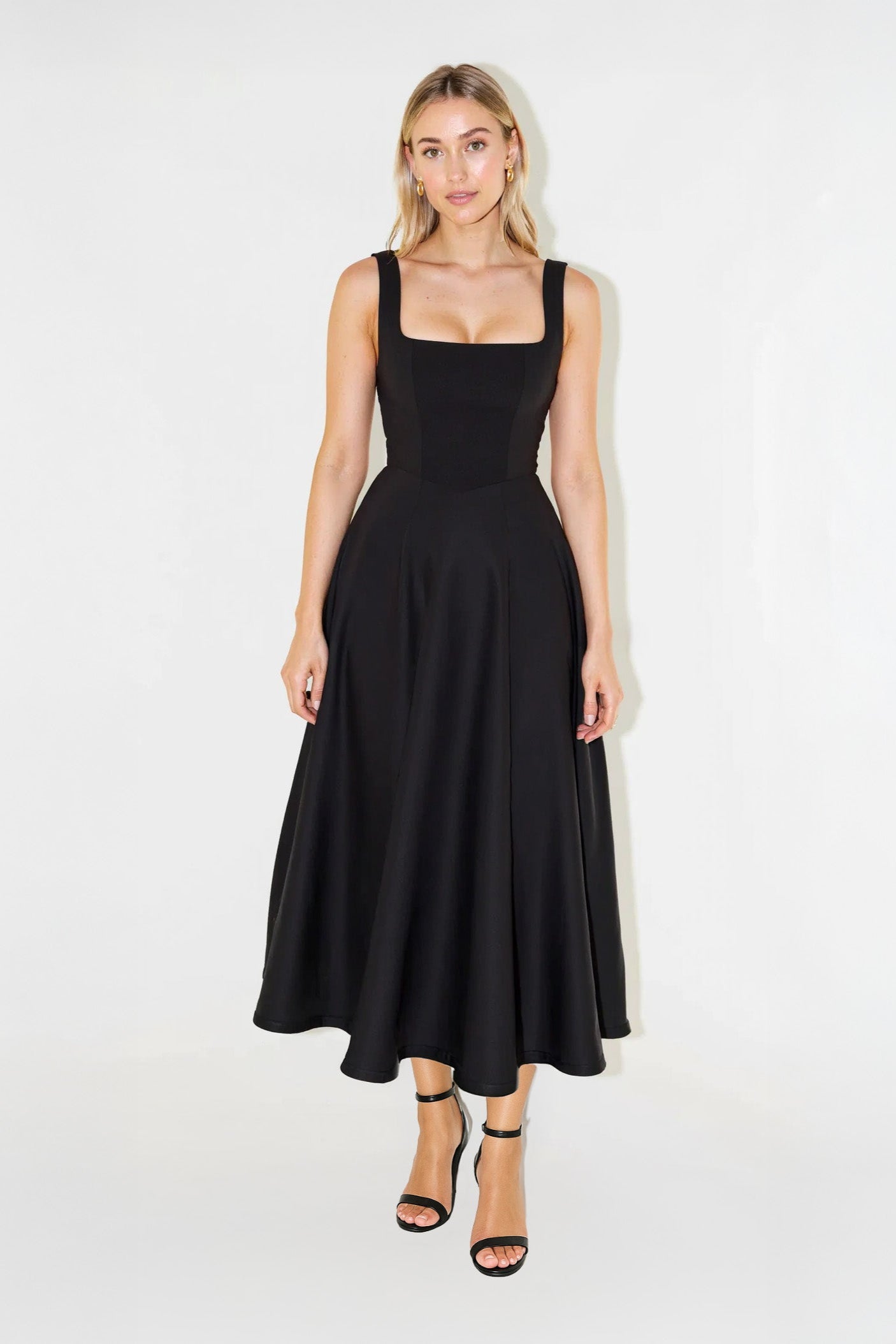 Nomi - Rochie midi cu decolteu pătrat