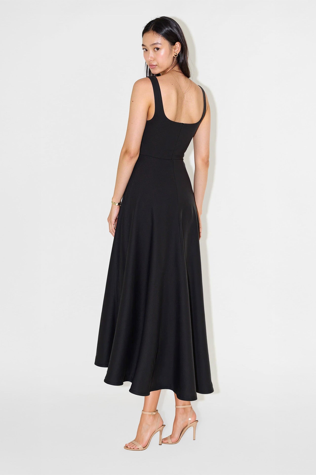 Nomi - Rochie midi cu decolteu pătrat