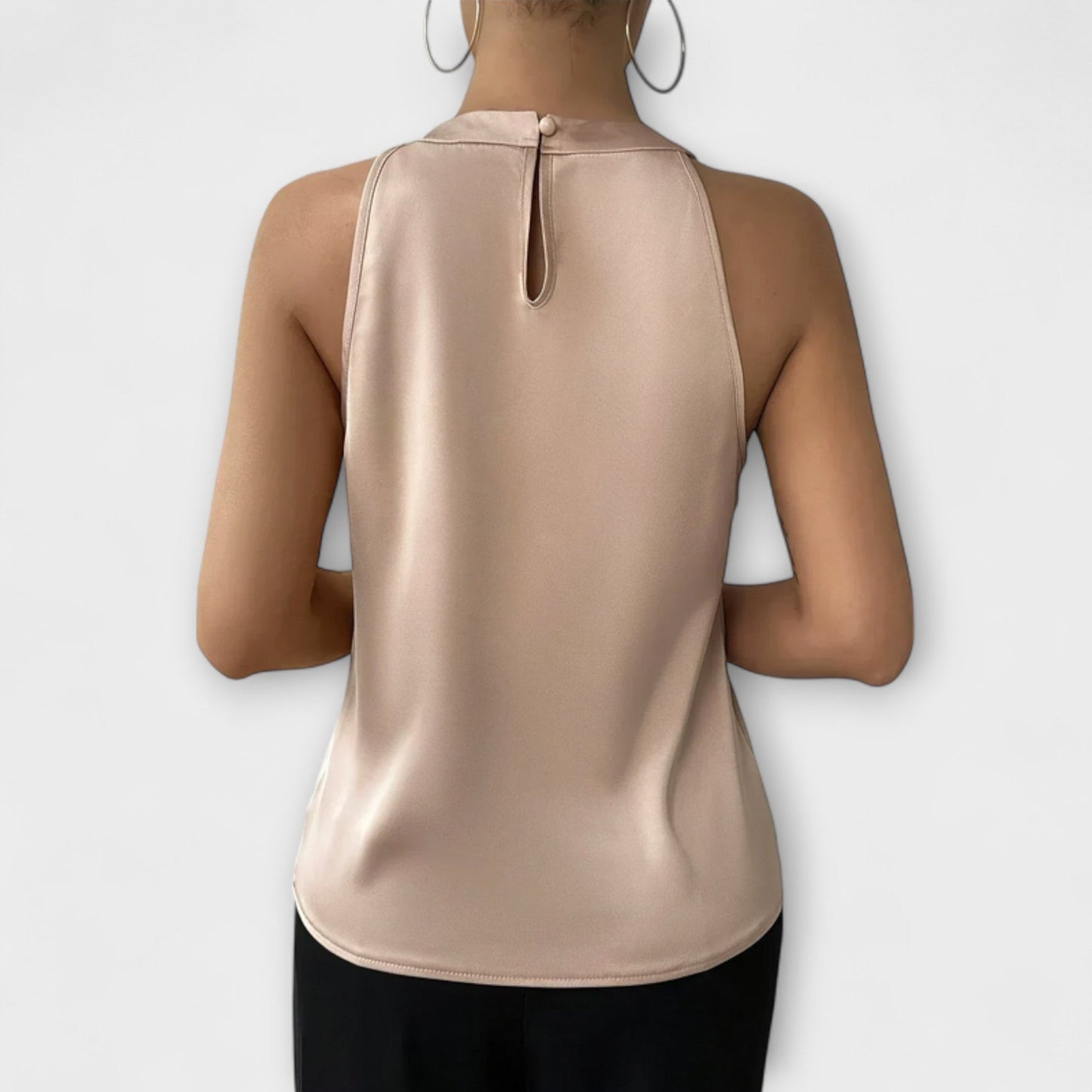 Skye - Satinbluse mit Off-Shoulder-Design