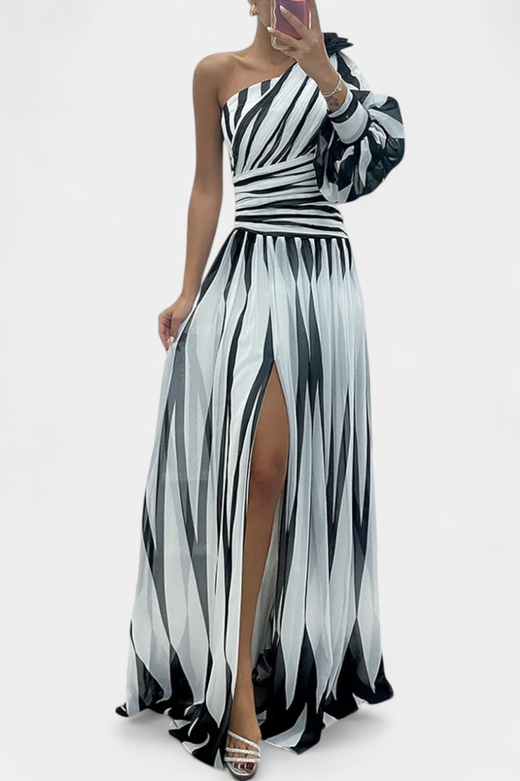 Bethania - Rochie maxi elegantă cu dungi pe un umăr