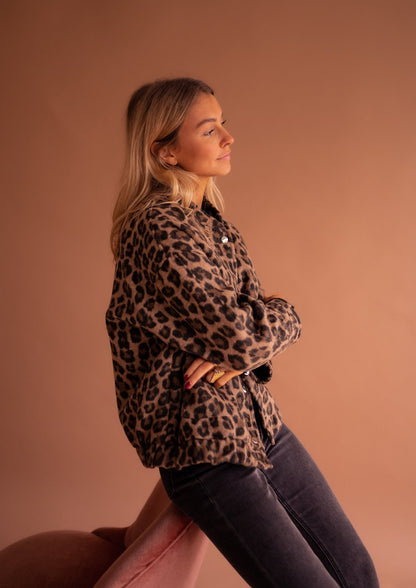 Vesta modernă Charlene – Stil și confort în fiecare zi