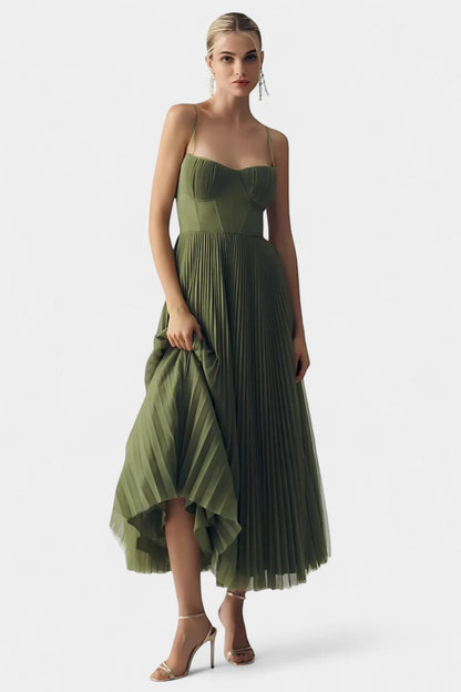 Ottilie – Rochie din șifon plisat cu corset sculptat și decolteu inimă